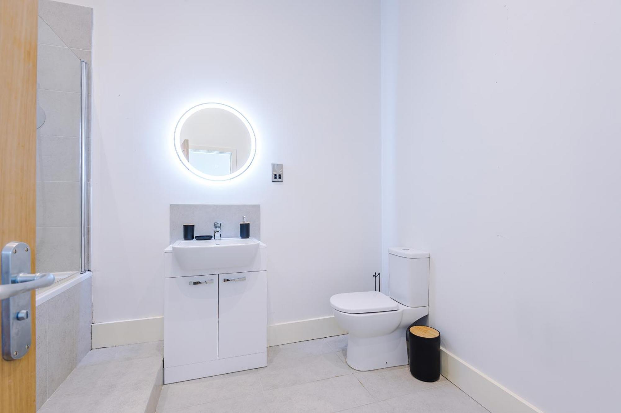 Charming 2 Bed In - Sleeps 6 Apartamento